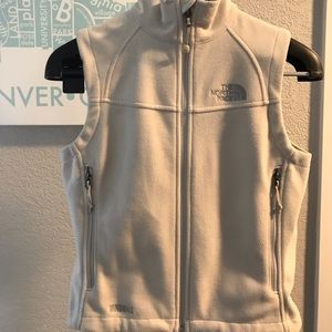 North Face fleece vest in glacier white